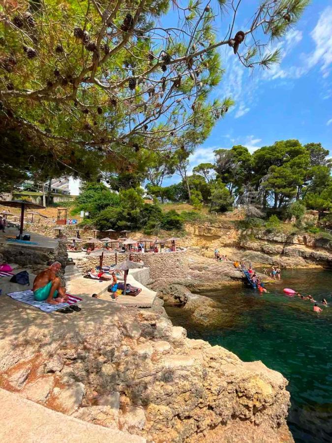 Corpus A - Hotel Albatros Ulcinj Zewnętrze zdjęcie