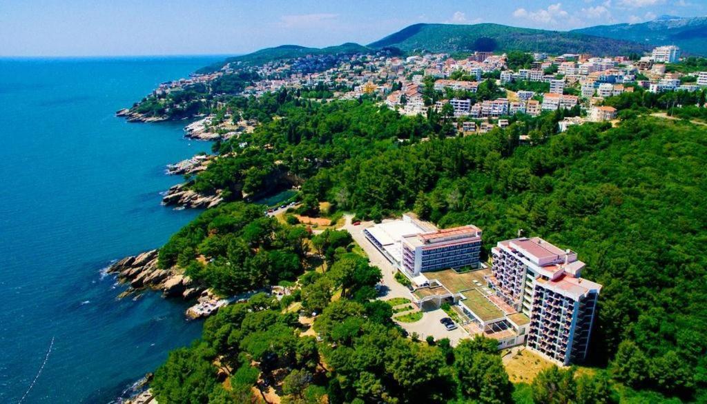 Corpus A - Hotel Albatros Ulcinj Zewnętrze zdjęcie
