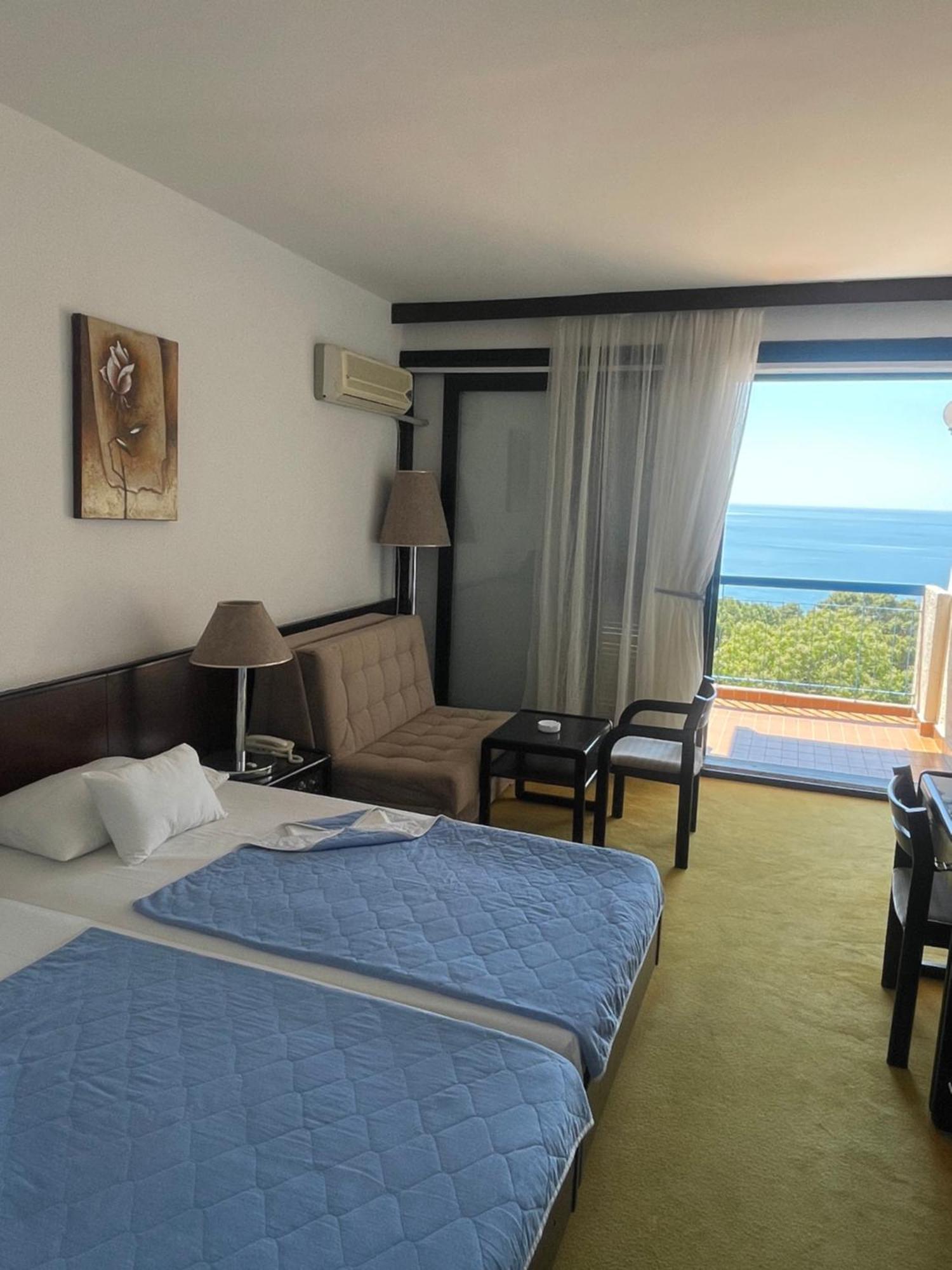 Corpus A - Hotel Albatros Ulcinj Zewnętrze zdjęcie