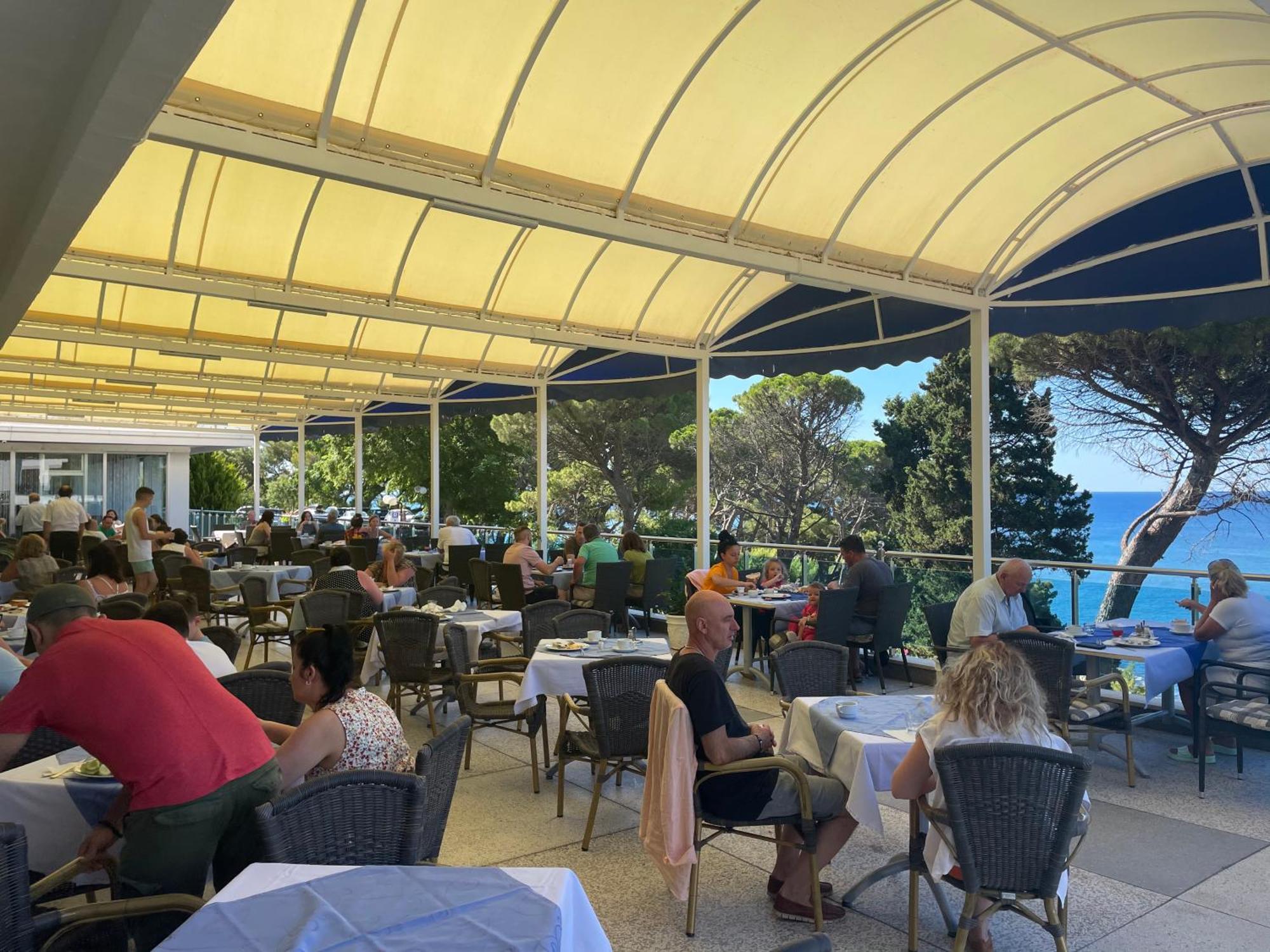 Corpus A - Hotel Albatros Ulcinj Zewnętrze zdjęcie